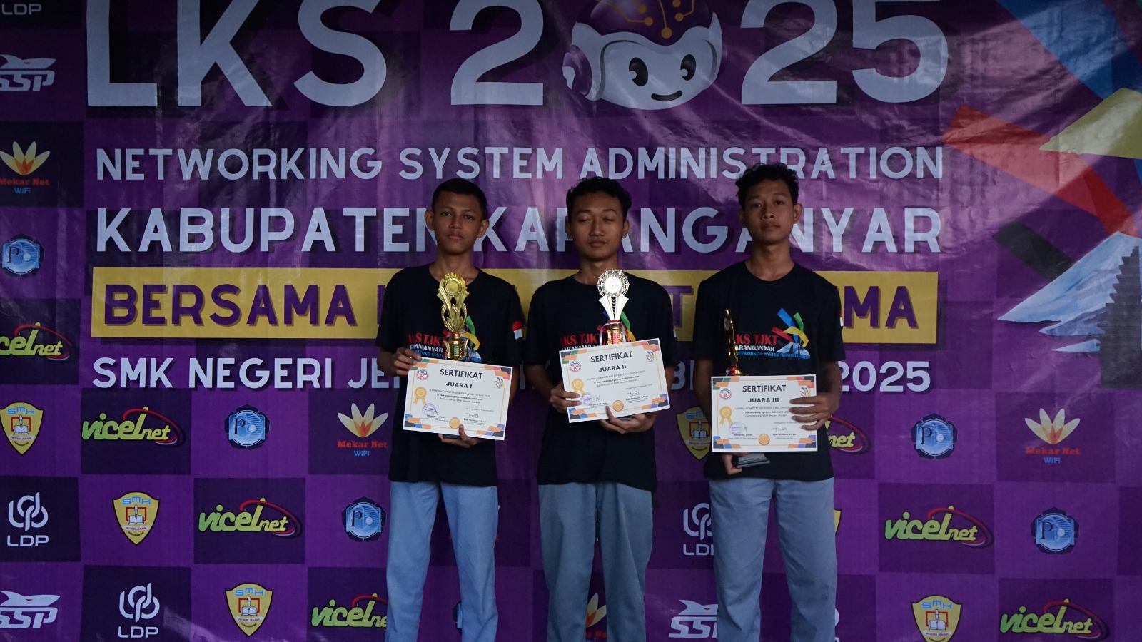 Lagi dan lagi! Siswa SMK Negeri Jenawi Raih Juara 2 dalam Lomba Kompetensi Siswa Tingkat Kabupaten Karanganyar Jurusan Teknik Jaringan Komputer dan Telekomunikasi